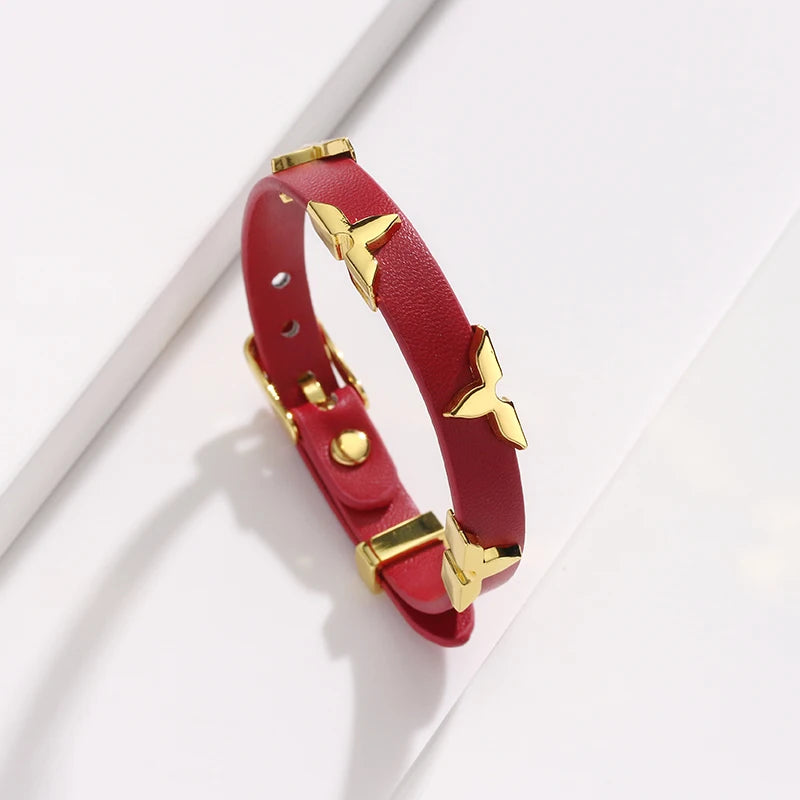 Bracelet Cuir Clous Papillon Dorés — Ajustable, Unisexe, 6 Coloris