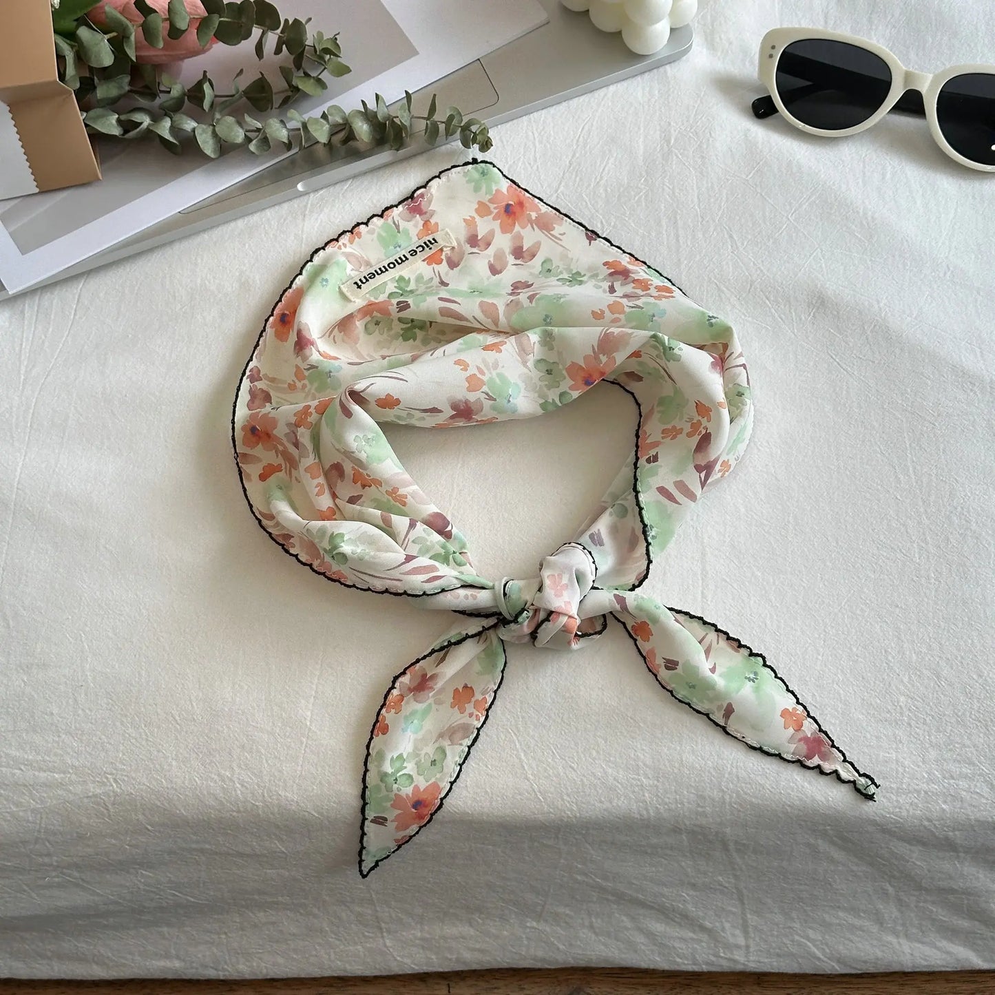 Foulard Tête Blanc Pois Coréen Femme - Triangle Soie Cheveux Style Kawaii Français