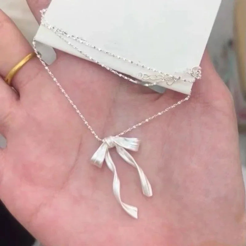 Collier Pendentif Nœud Papillon Délicat - Chaîne Clavicule Tendance