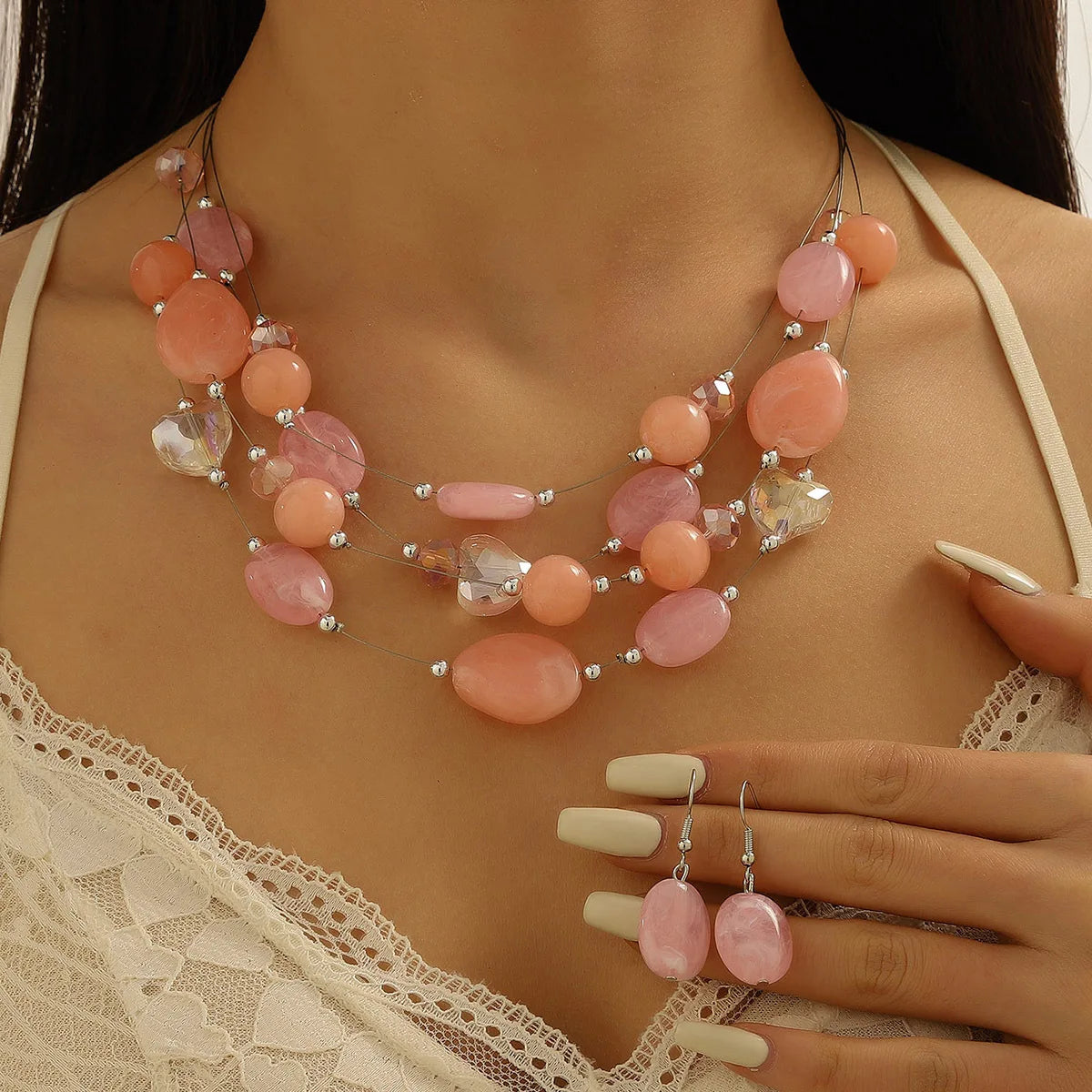 Parure Mariée Cristaux Roses et Perles Corail - Collier Goutte et Boucles