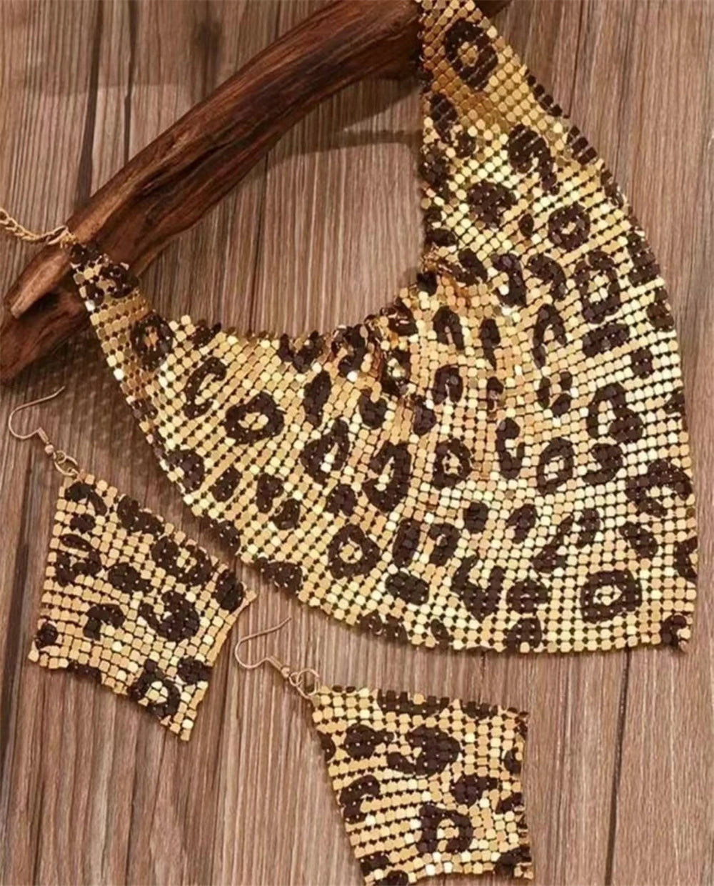 Ensemble Bijoux Imprimé Léopard – Collier Bavette Boucles Pendantes Sexy