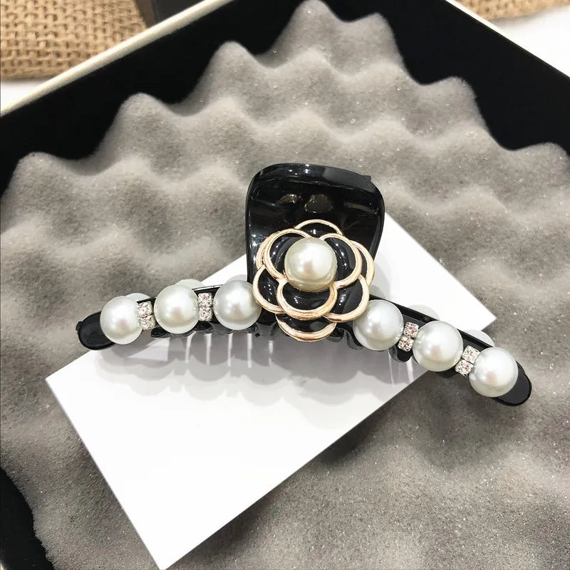 47634349654303
