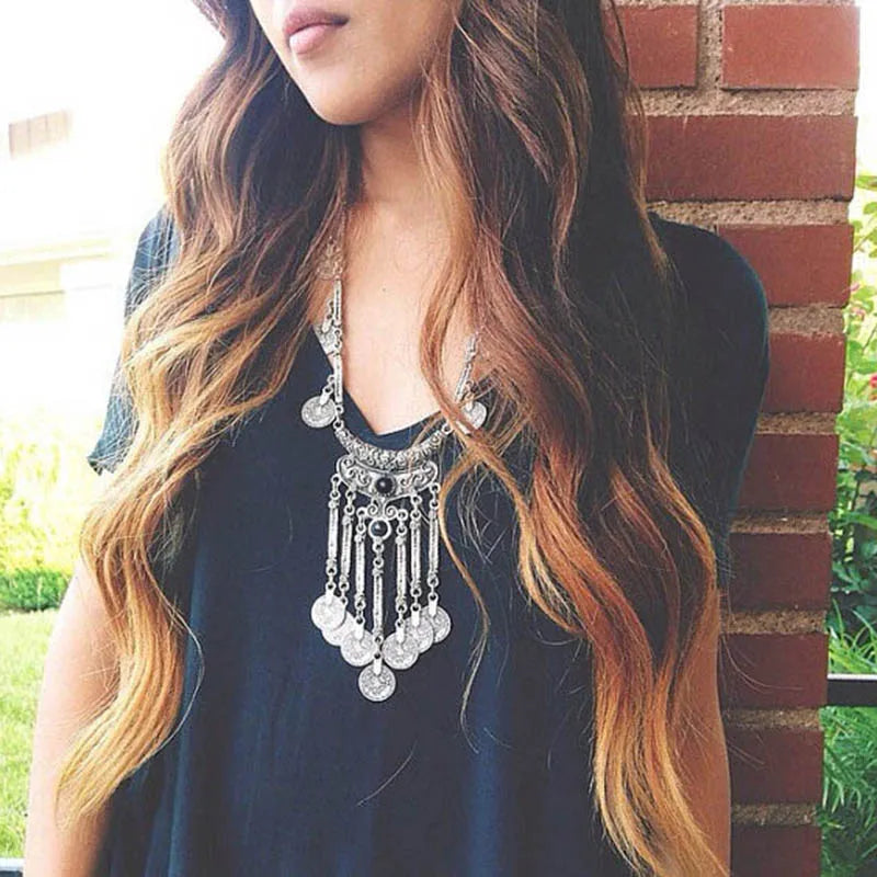 Collier Long Bohème Pièces Pompons – Sautoir Statement Gypsy Vintage
