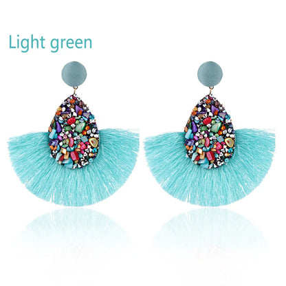 47677341663519