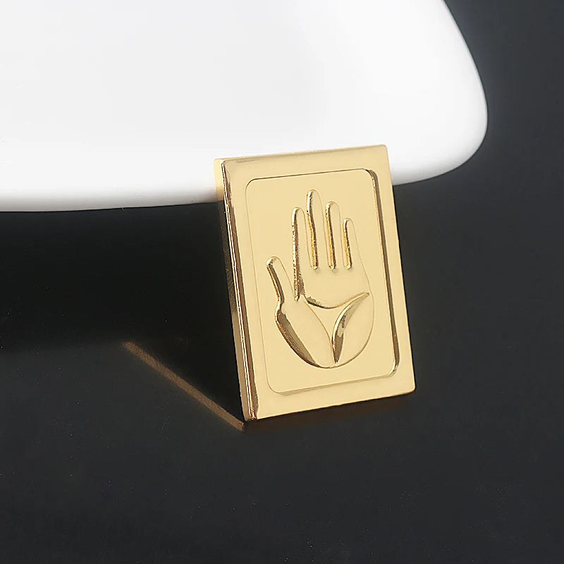Broche Badge JoJo's Bizarre Adventure Chapeau Kujo Jotaro – Pin's Métal Anime Cosplay Unisexe