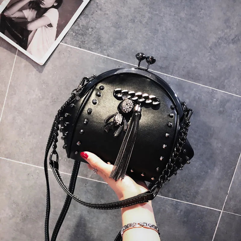 Sac à Main Coquillage Rivets Diamants - Bandoulière Chaîne Cuir PU Franges Métalliques Femme