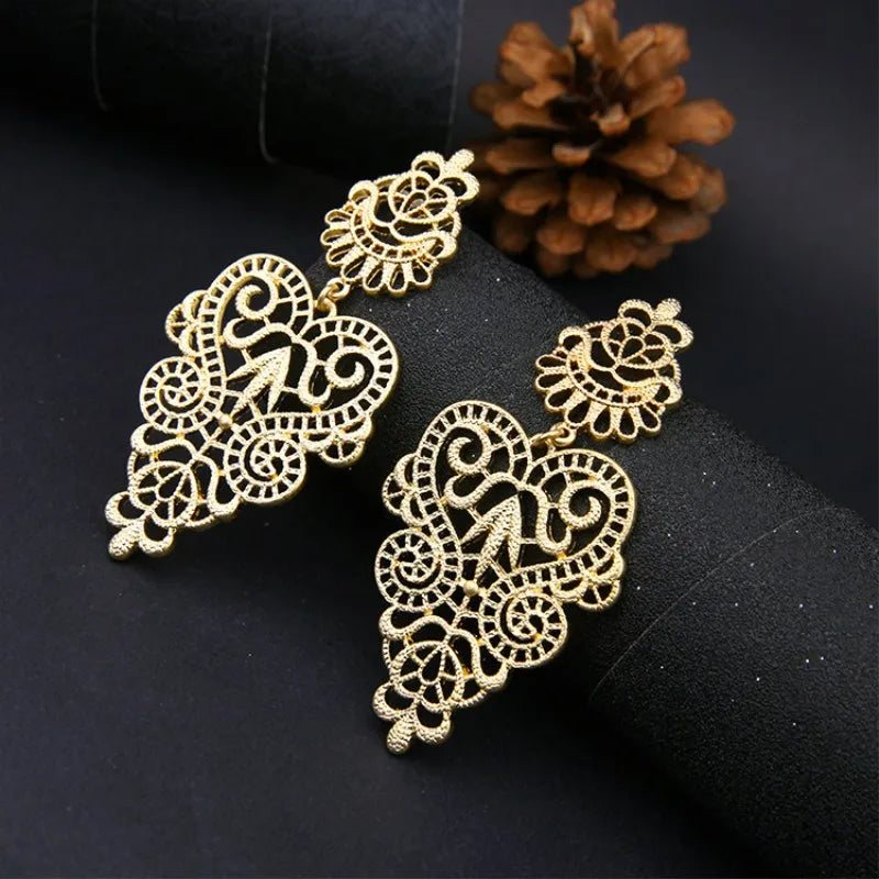 Boucles d'Oreilles Pendantes Feuilles Fleurs Ajourées - Statement Bohème Exagéré