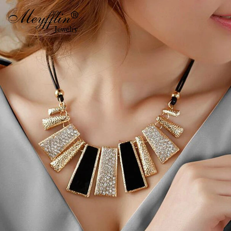 Collier Statement Bohème Noir Vintage - Pendentif Maxi Femme - Bijou Cadeau Noël