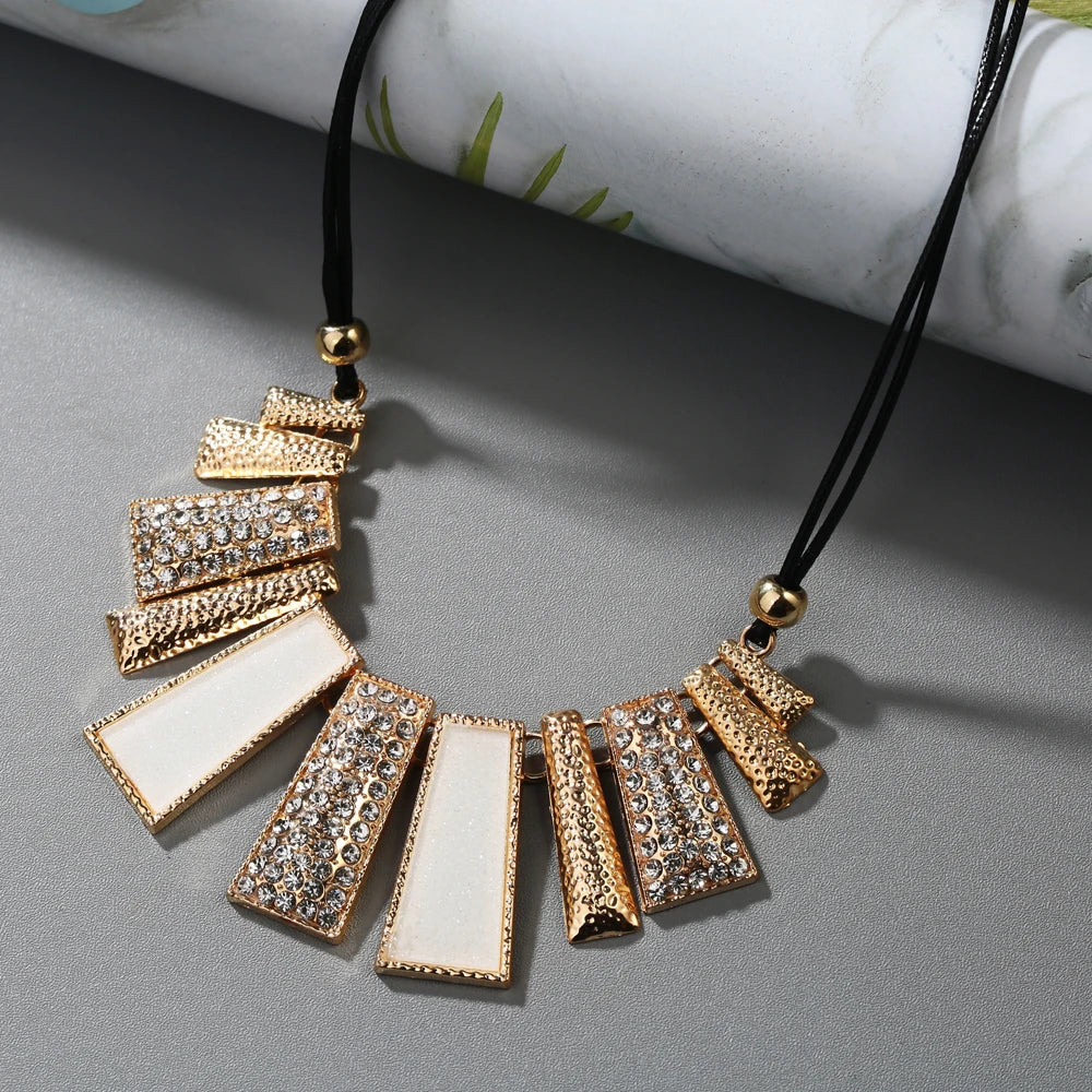 Collier Statement Bohème Noir Vintage - Pendentif Maxi Femme - Bijou Cadeau Noël