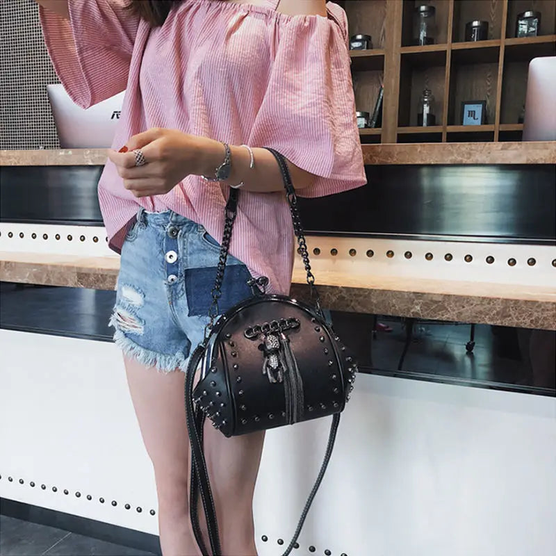 Sac à Main Coquillage Rivets Diamants - Bandoulière Chaîne Cuir PU Franges Métalliques Femme