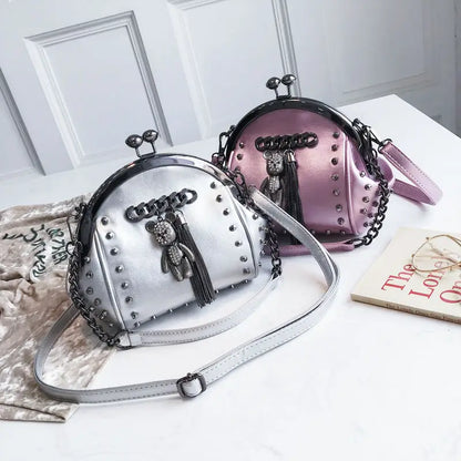 Sac à Main Coquillage Rivets Diamants - Bandoulière Chaîne Cuir PU Franges Métalliques Femme