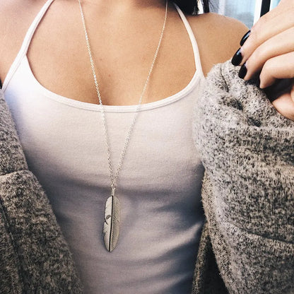 Collier Longue Chaîne Plume Feuille – Pendentif Tendance Pull Unisexe