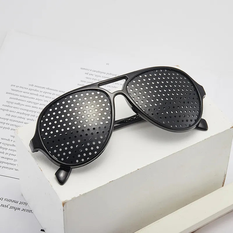 Lunettes Anti-Myopie à Trous Sténopéiques - Correction Vision Naturelle et Réduction Fatigue Oculaire
