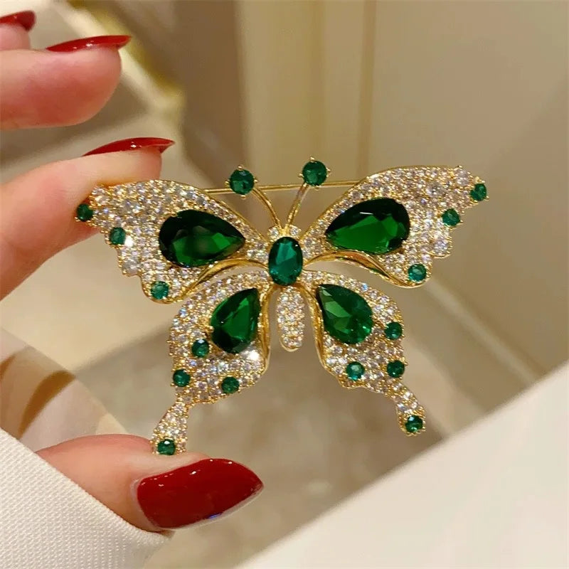 Broche Papillon Cristaux Verts Vintage Luxueuse – Pin's Insecte Élégant Strass Unisexe