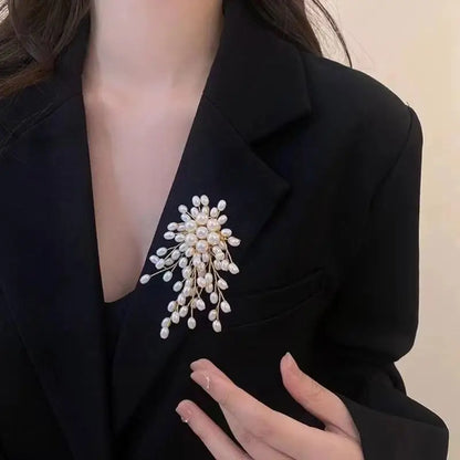 Broche Fleur Perles Luxueuse Statement – Pin's Élégant Décoration Vêtements Femme