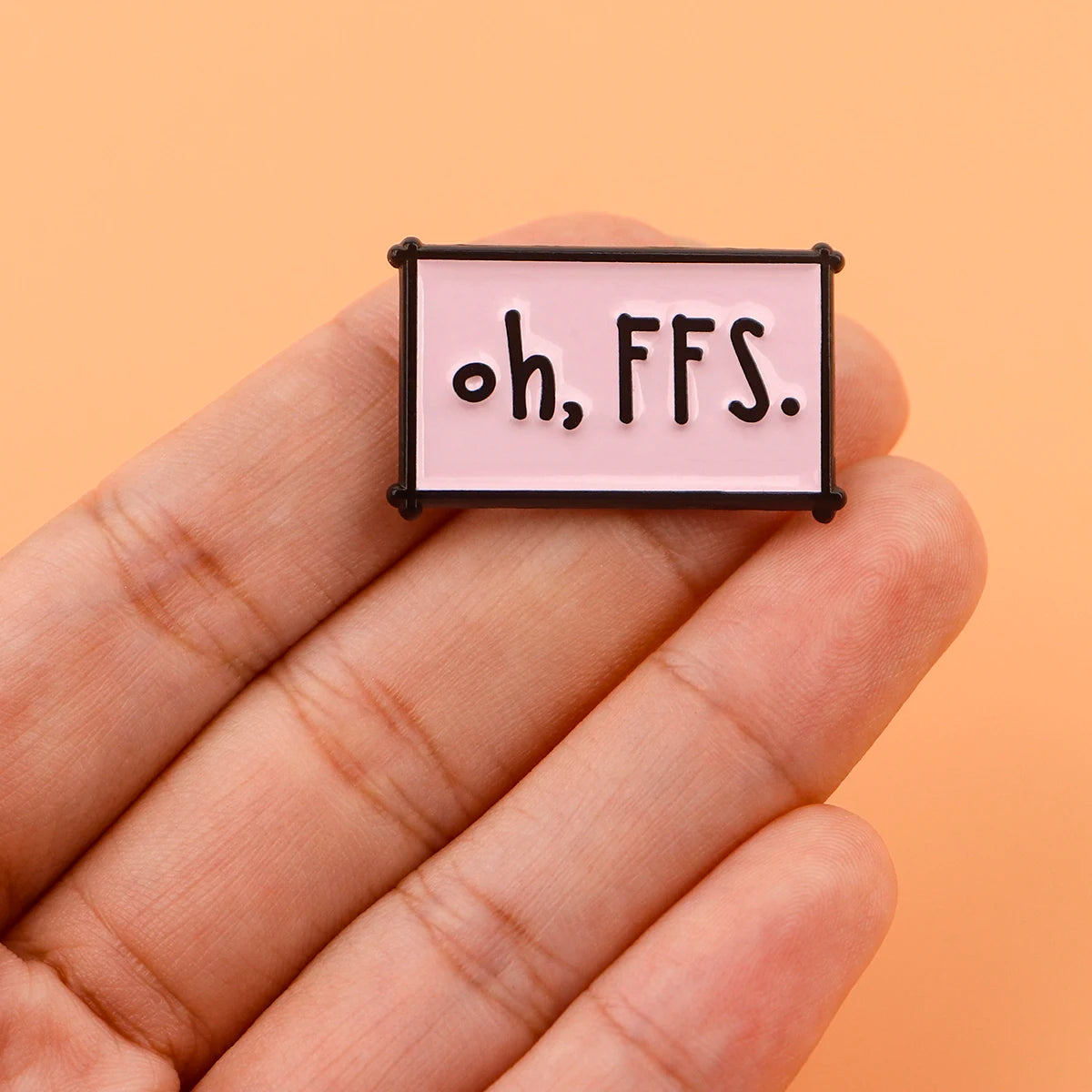 Pin's Émaillé Citations Anglaises – Broche Badge Message Unisexe