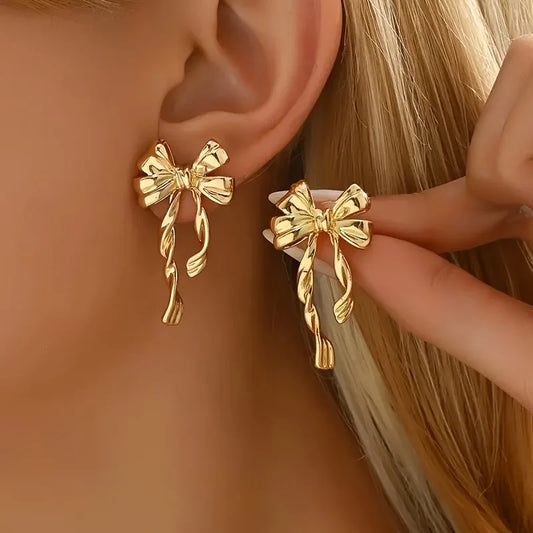Boucles d'Oreilles Nœud Papillon – Puces Élégantes Tendance Femme