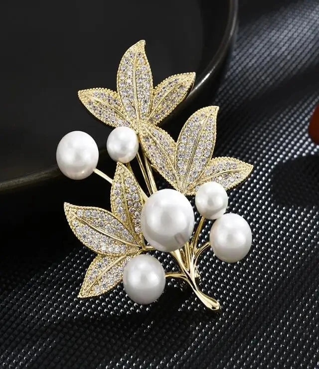 Broche Feuille Ginkgo Rétro Élégante Strass – Pin's Plante Corsage Luxe Femme