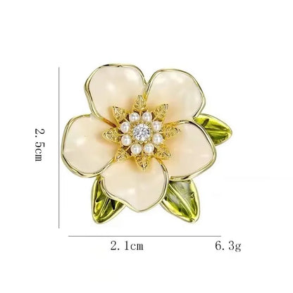 Broche Florale Romantique – Pin Élégant Rose Pivoine Iris