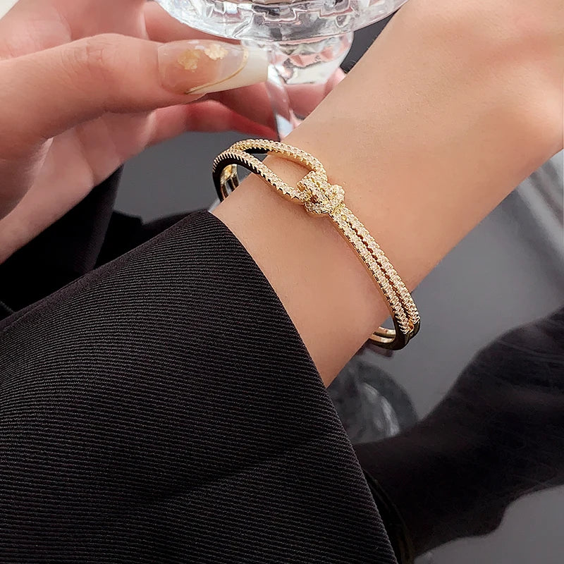Bracelet Manchette Zircon Plein Cuivre Plaqué Or – Nœud Minimaliste Femme Mariage Soirée