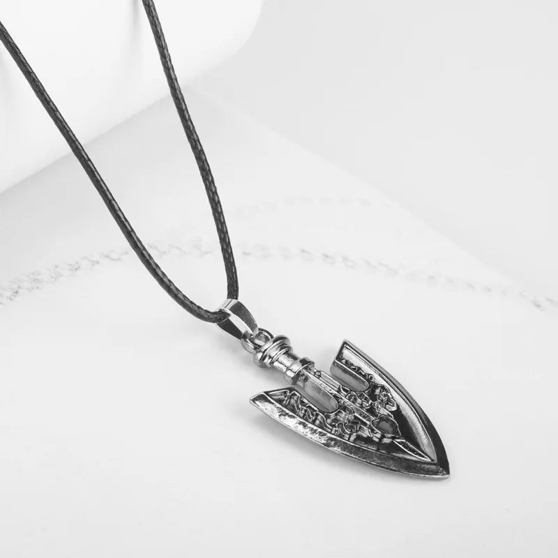 Collier Pendentif JoJo's Bizarre Adventure Flèche Kujo Jotaro – Chaîne Métal Anime Unisexe