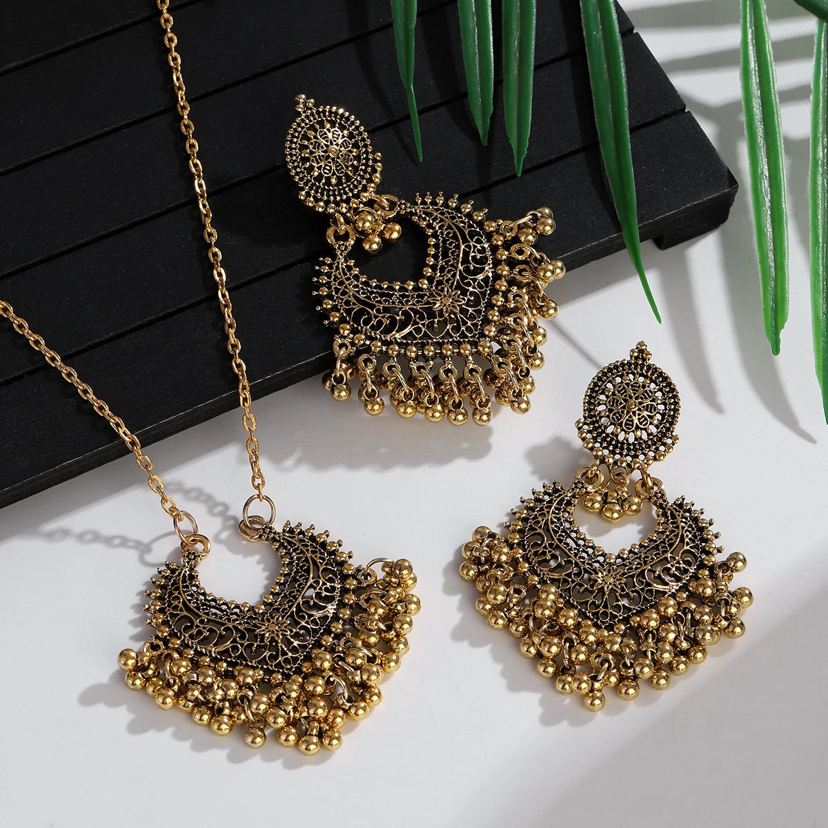 Ensemble Bijoux Indien Perles Pompons Doré – Collier Boucles Vintage