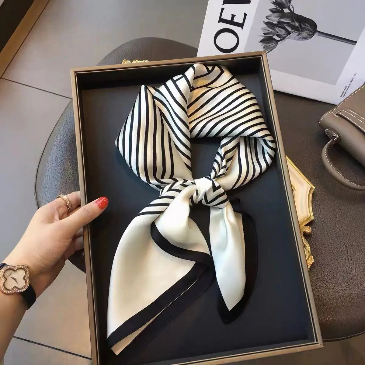 Foulard Carré Soie Naturelle 100% 65cm Femme - Bandana Headscarf Neckerchief Châle Luxe