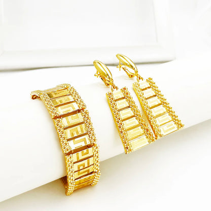 Parure Luxe Dubai Plaquée Or 4 Pièces – Collier Bracelet Boucles Bague Haut de Gamme