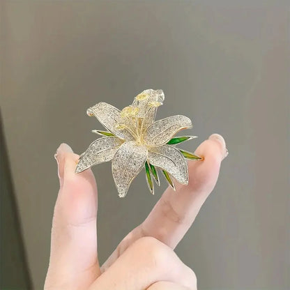 Broche Fleur de Lys Luxueuse Élégante – Pin's Col Polyvalent Simple Femme