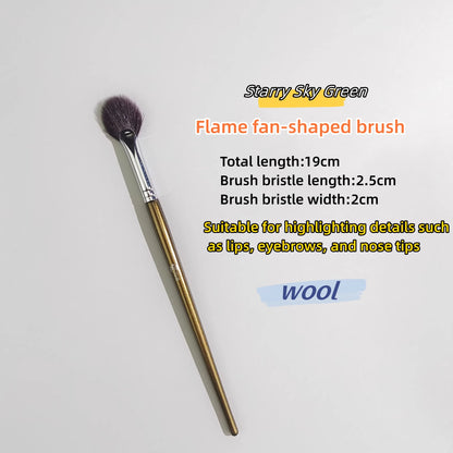 Pinceau Highlighter Éventail Arc Circulaire - Poudre Blush Détails Illuminateur Visage Professionnel Beauté