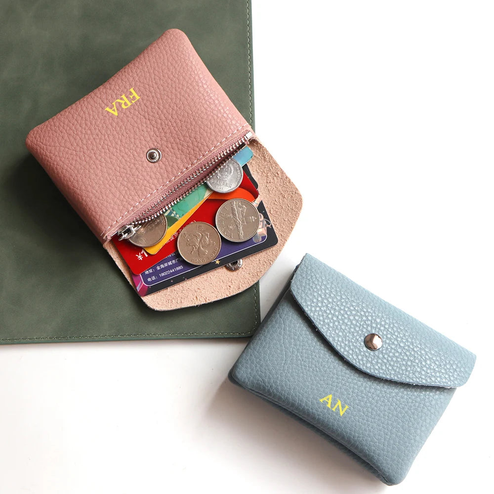 Portefeuille Femme Cuir PU Personnalisable Lettres Nom - Porte-Carte Monnaie Compact Rabat Cadeau Unique