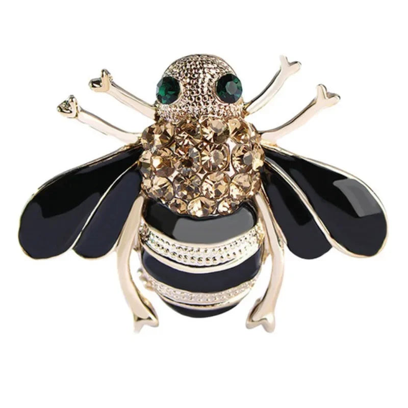 Broche Abeille Mignonne Émail Noir Cristaux Zircons – Pin's Luxe Charm Femme