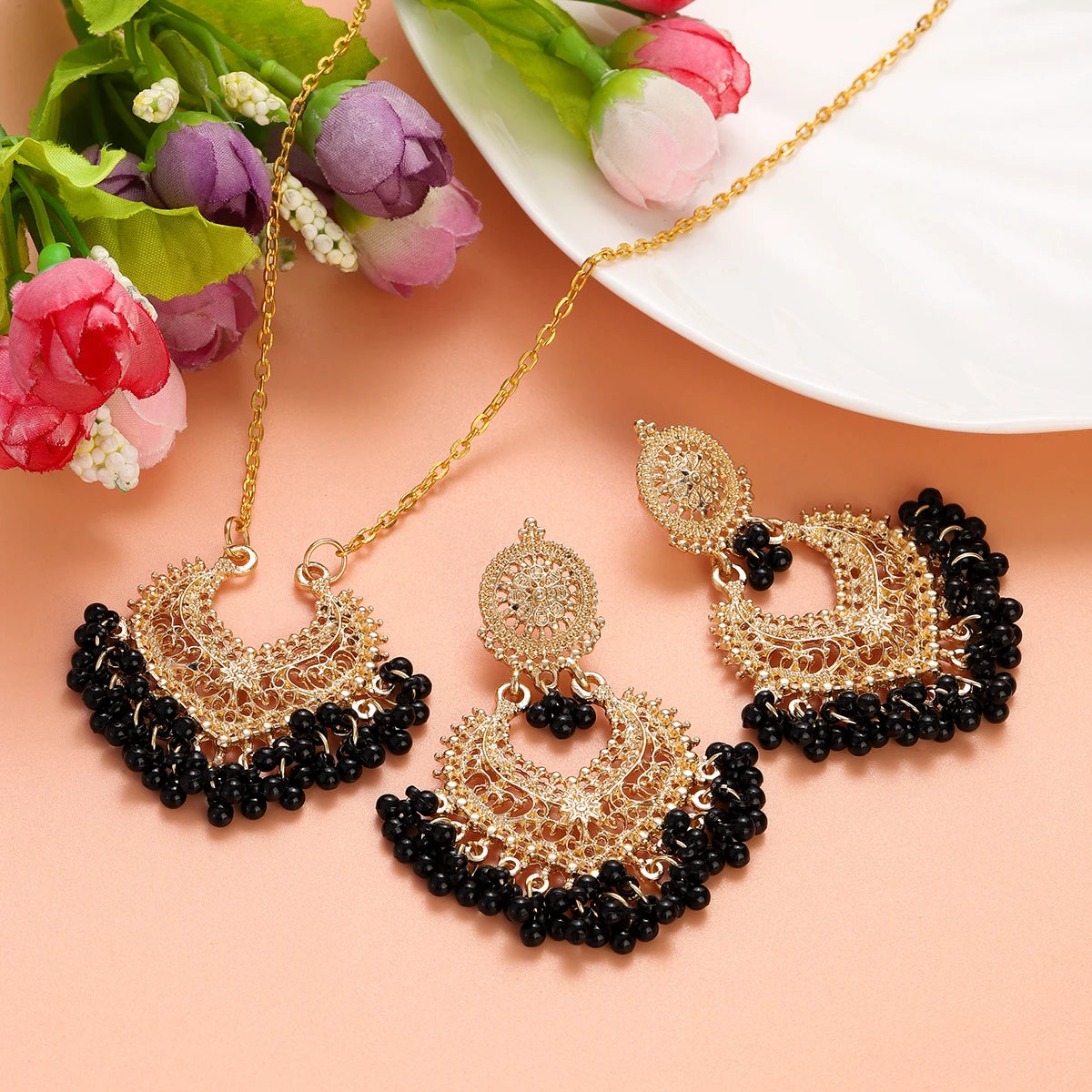 Ensemble Bijoux Indien Perles Pompons Doré – Collier Boucles Vintage