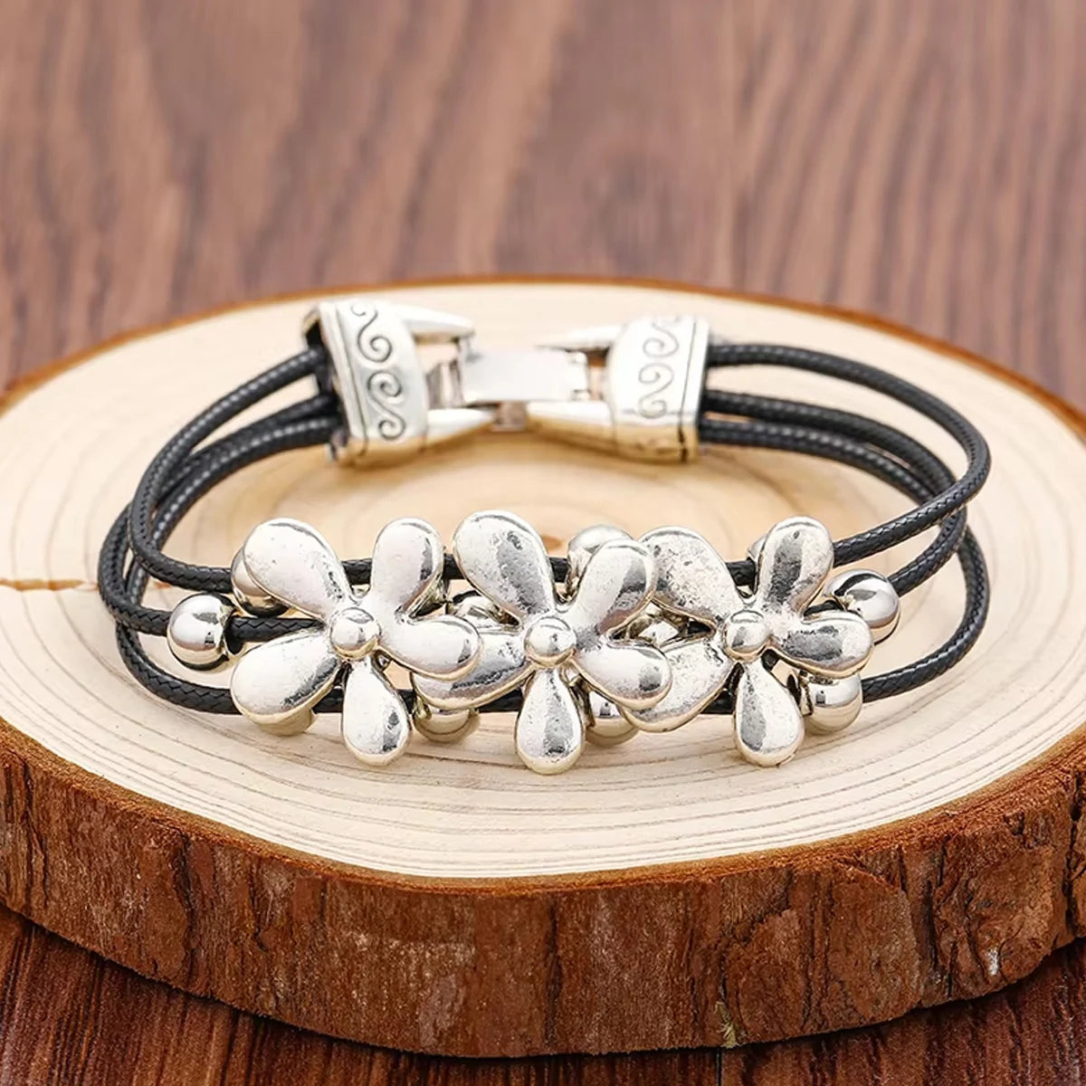 Bracelet Multicouche Cuir Fleur Bohème Vintage Porte-Bonheur – Fait Main Amitié Couples Unisexe