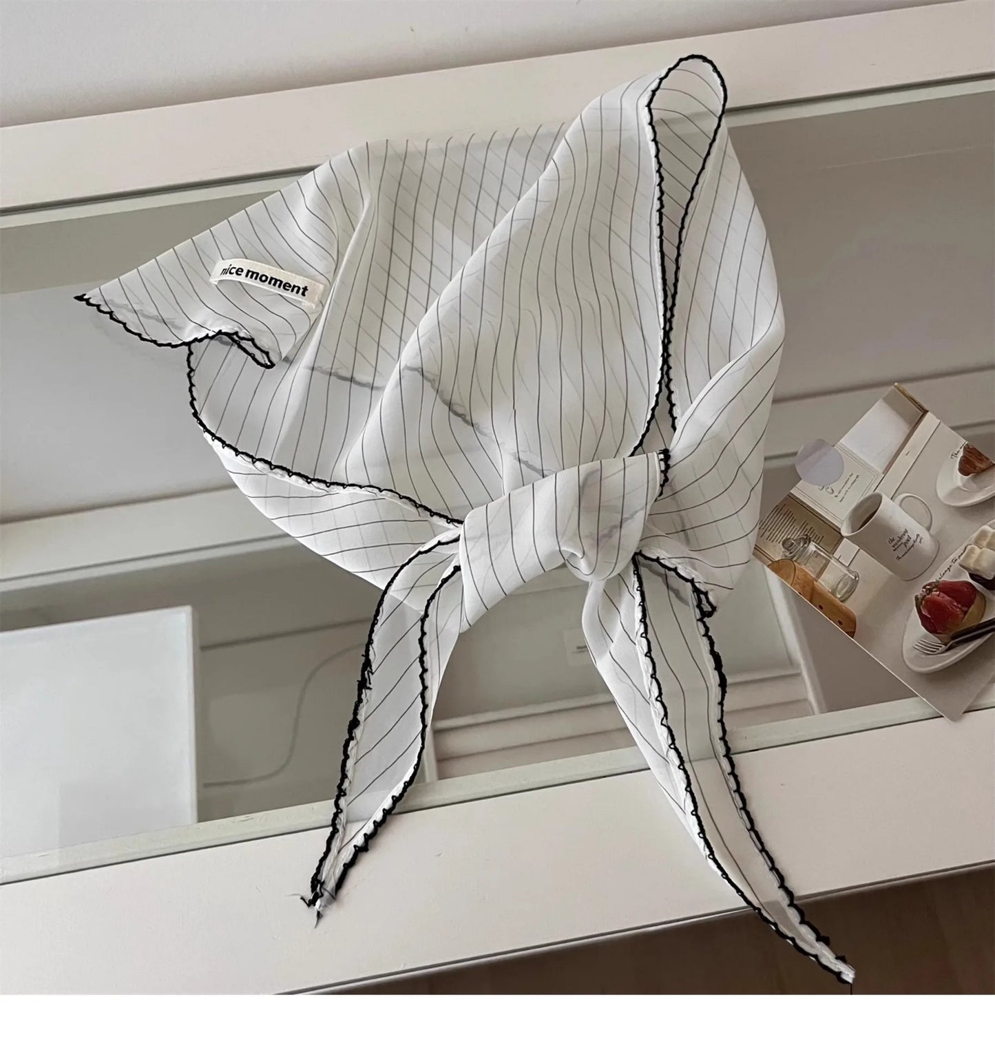 Foulard Tête Blanc Pois Coréen Femme - Triangle Soie Cheveux Style Kawaii Français
