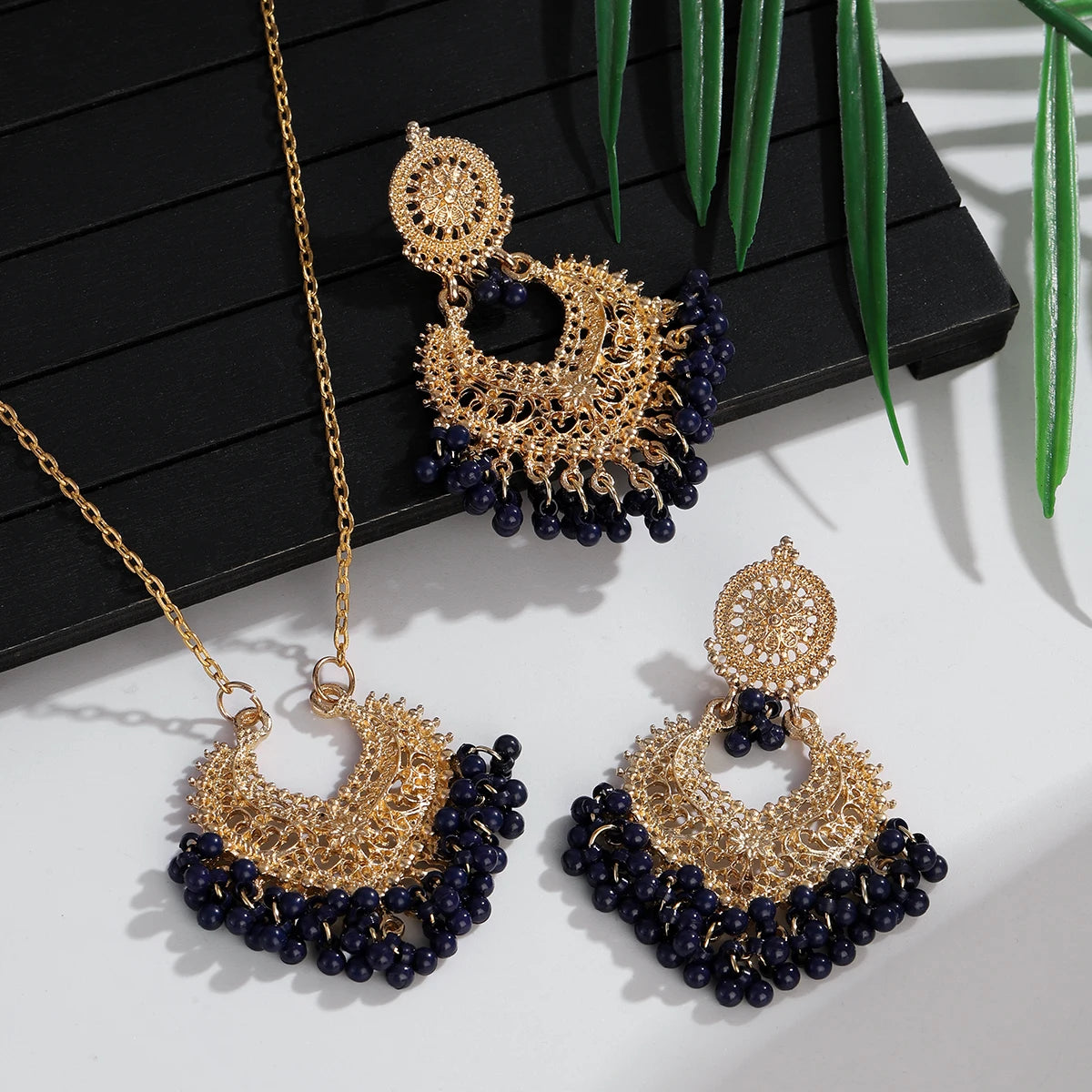 Ensemble Bijoux Indien Perles Pompons Doré – Collier Boucles Vintage