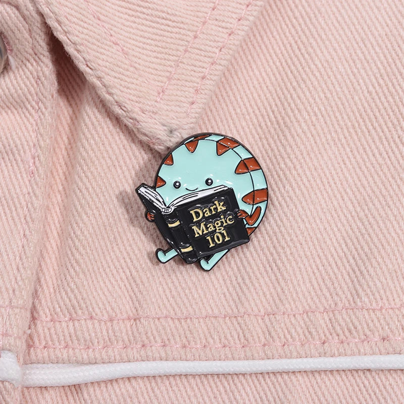 Pin's Émaillé Lecture Livres Cartoon Mignon – Broche Badge Créatif Unisexe