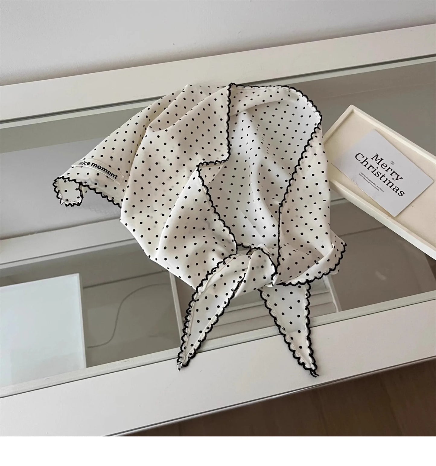 Foulard Tête Blanc Pois Coréen Femme - Triangle Soie Cheveux Style Kawaii Français