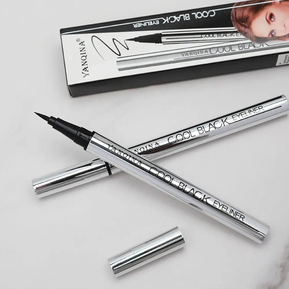 Eyeliner Liquide YANQINA – Waterproof 24H, Séchage Rapide & Anti-Bavures