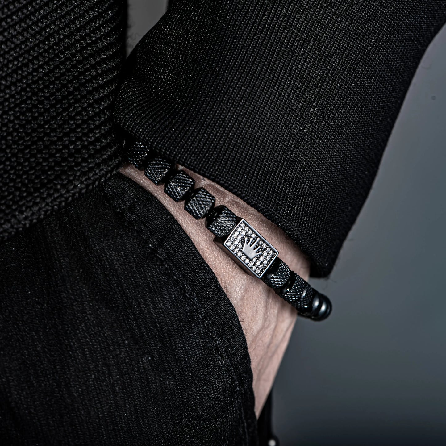 Bracelet Tressé Perle Couronne Micro-Serti – Acier Inoxydable Hommes Ajustable