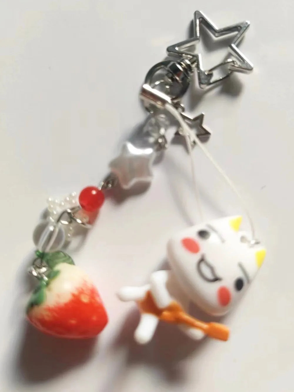 Porte-Clés Kawaii Perles Fraise Animé – Charm Sac Y2K Mignon