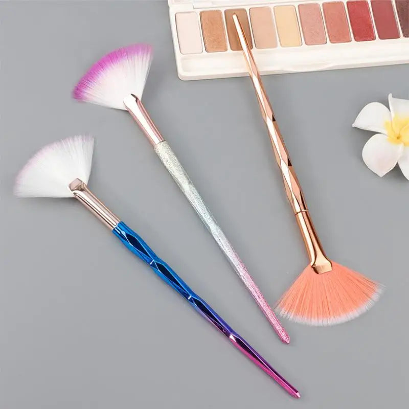 Pinceau Blush Éventail Rose Gold - Highlighter Poudre Libre Visage Ultra-Doux Coréen Beauté Professionnelle