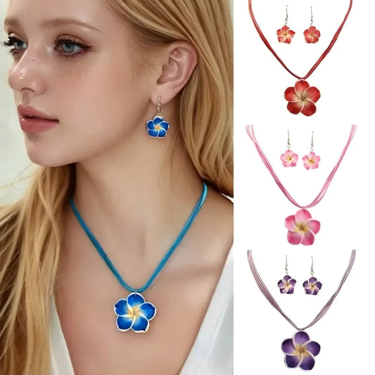 Parure Bohème Fleurs Frangipanier Tressées - Collier et Boucles Plage