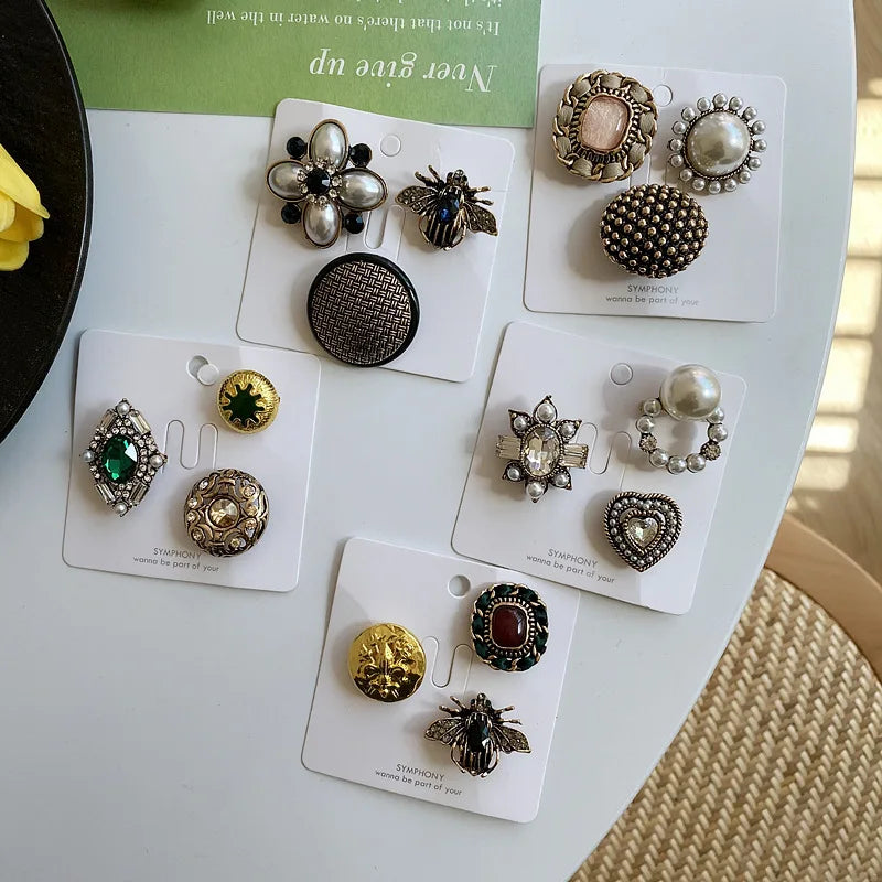 Set Broches Baroque Perles Vintage – Élégant Géométrique Unisexe