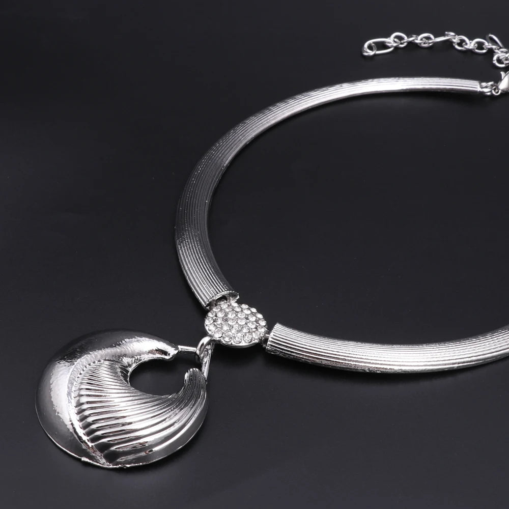 Ensemble Bijoux Dubai Luxe Plaqué Argent Cristaux – Collier Boucles Bracelet Bague Mariée