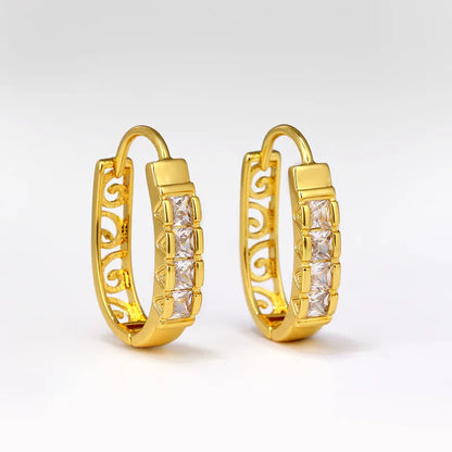 Boucles d'Oreilles Créoles Géométriques Zircon - Anneaux Minimalistes Femme - Bijoux Soirée