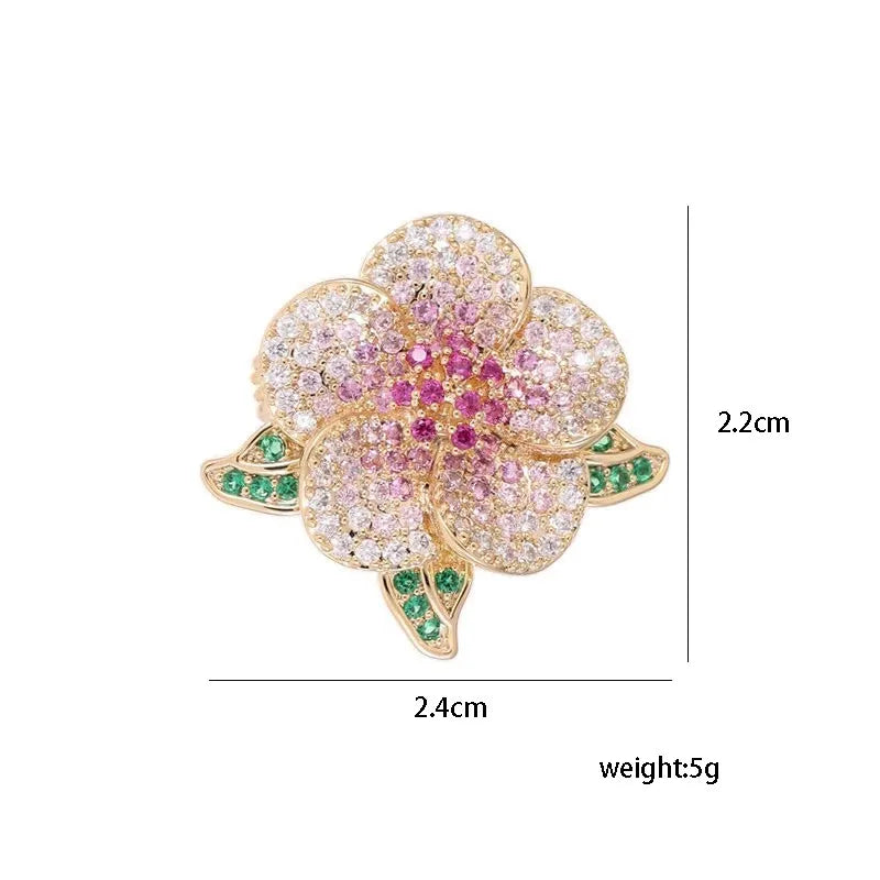 Broche Florale Romantique – Pin Élégant Rose Pivoine Iris