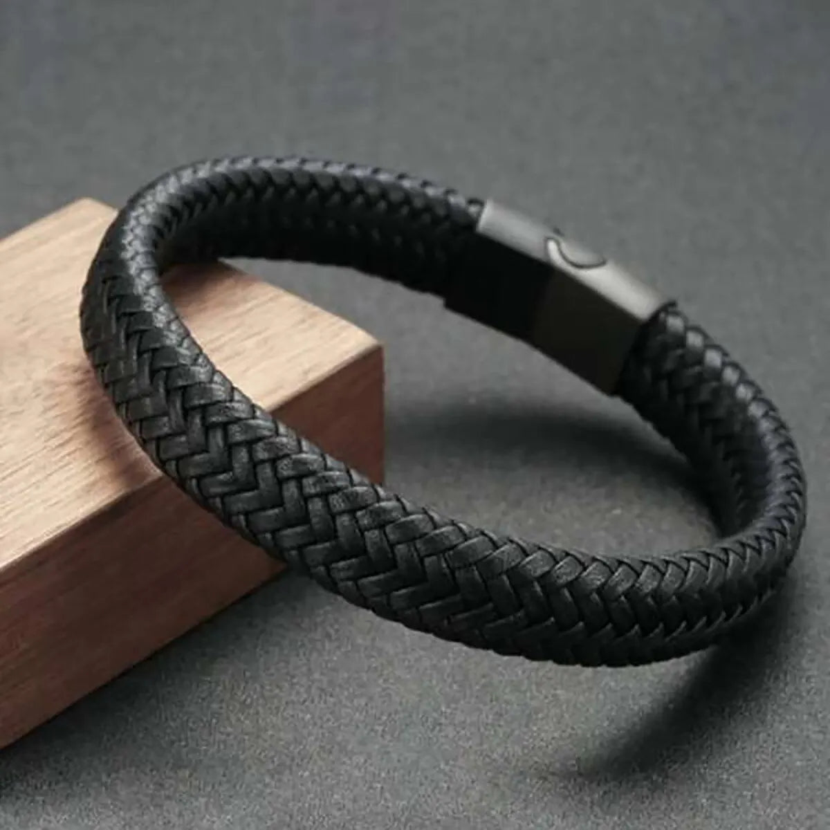 Bracelet Manchette Magnétique Homme — Cuir PU Noir, Fermoir Magnétique, Style Classique
