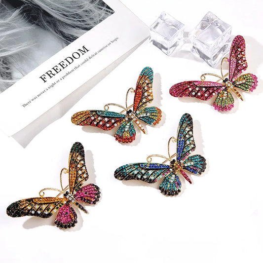Broche Papillon Multicolore Cristaux Tendance – Pin's Insecte Strass 4 Couleurs Femme