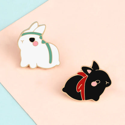Pin's Émaillé Lapin Mignon Cartoon Noir Blanc – Broche Badge Bunny Adorable Unisexe